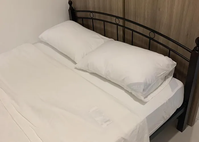 Fame Tower1 2-bedrooms Rms W Aircon Washer Balcony Apartment Manila