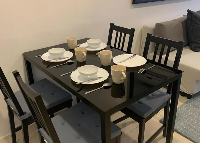 Apartment Fame Tower1 2-bedrooms Rms W Aircon Washer Balcony *