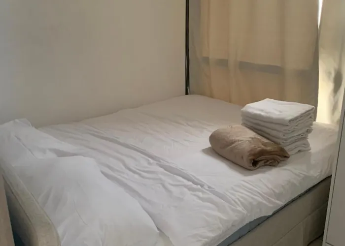 Apartment Fame Tower1 2-bedrooms Rms W Aircon Washer Balcony *